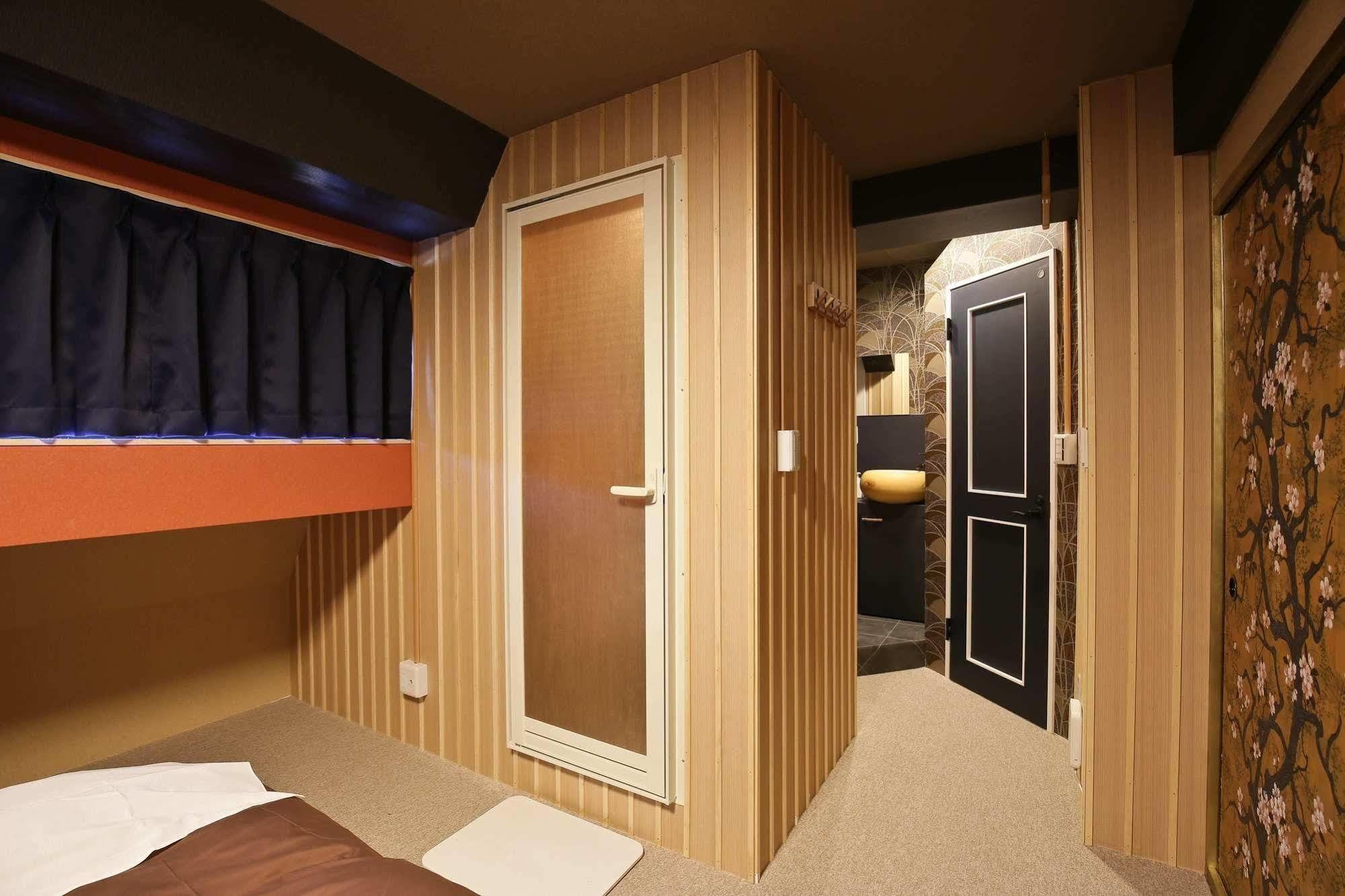 Samurais Hostel Ikebukuro โตเกียว ภายนอก รูปภาพ