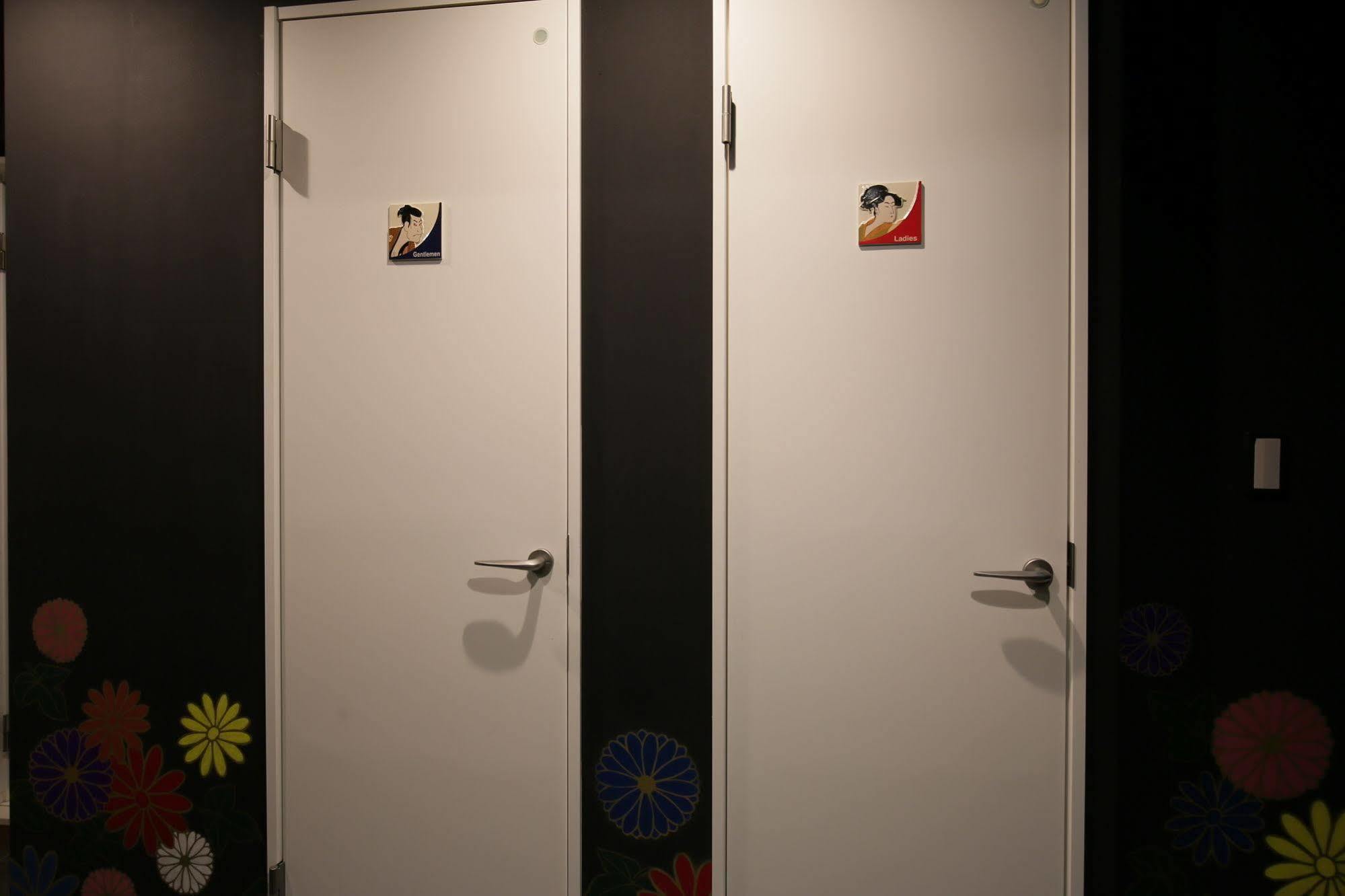 Samurais Hostel Ikebukuro โตเกียว ภายนอก รูปภาพ